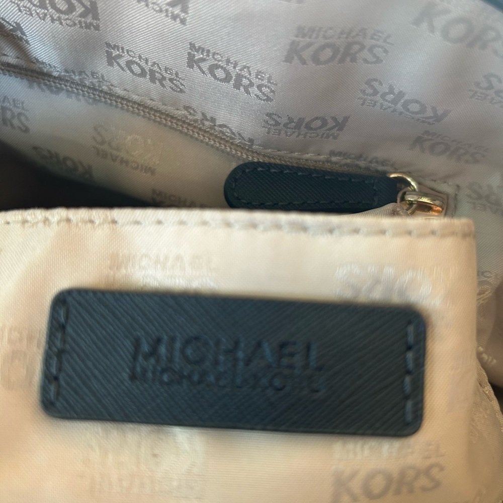 Michael Kors 2PC NWOT Admiral Paisley Jet Set Tote - Picture 4 of 12